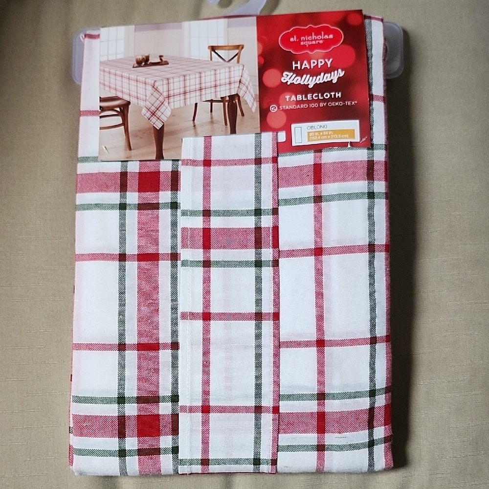 St. Nicholas Square Holiday Plaid Tablecloth